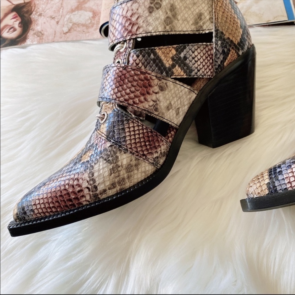 Jeffrey Campbell Caceres Bootie - Picture 5 of 9